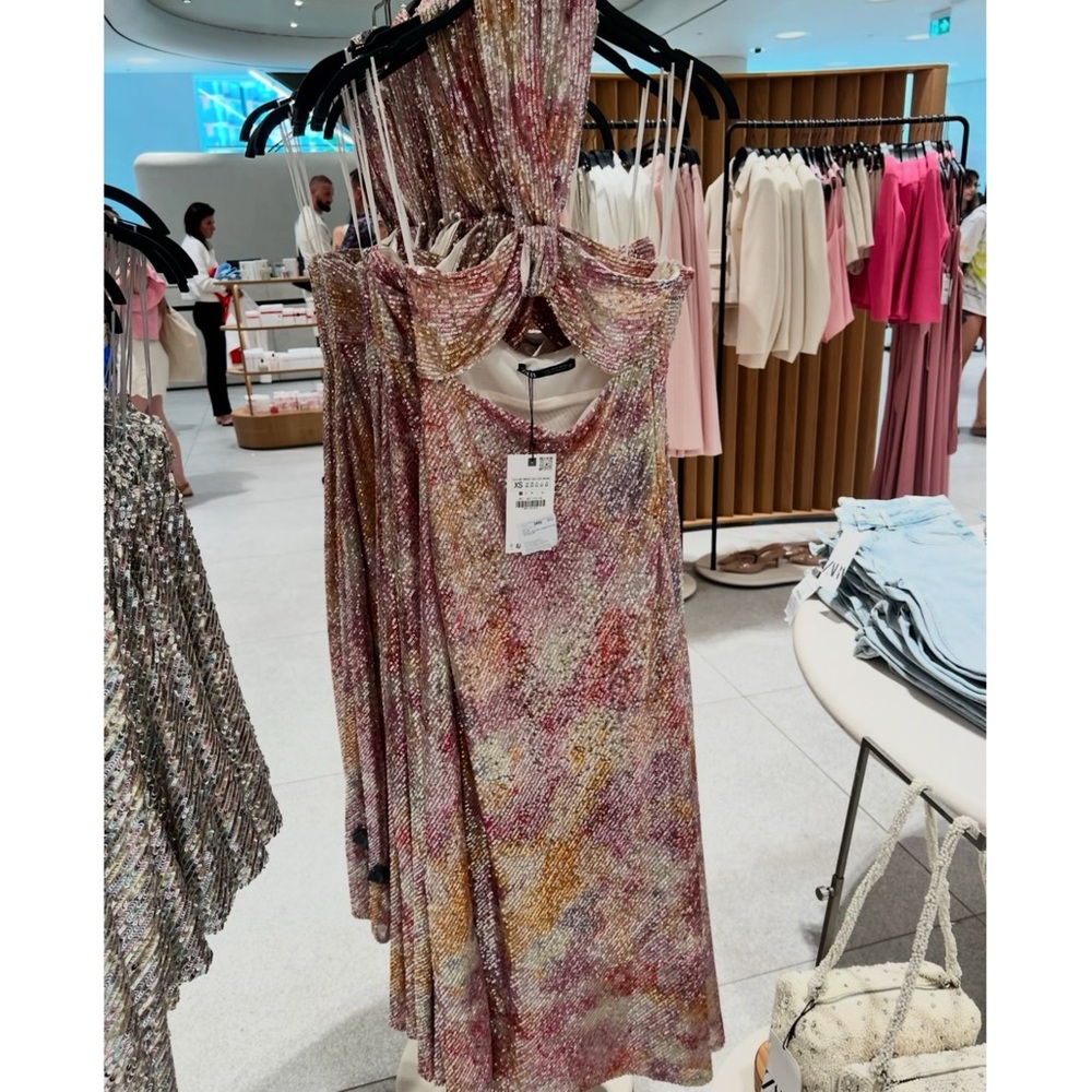 Size Large | Zara | Multicolor Sequin Dress with Halter Neck